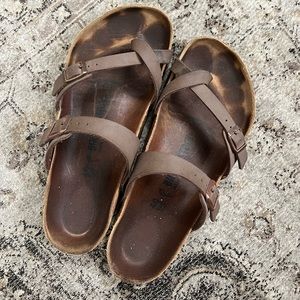 Mayari Birkenstocks